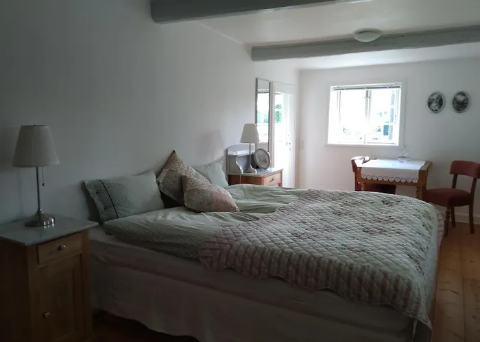 Baekgaarden Lyndelse