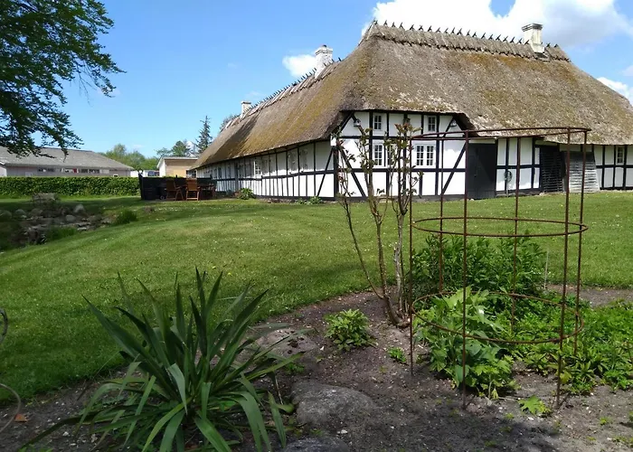 Baekgaarden 3* Lyndelse